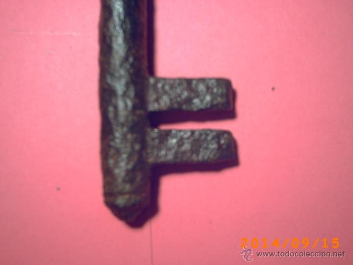 Antig&uuml;edades: ANTIGUA LLAVE FORJA DE 18,7 cm - Foto 2