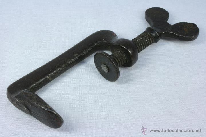 Antig&uuml;edades: Pinza de tuerca. S.XIX - Foto 1