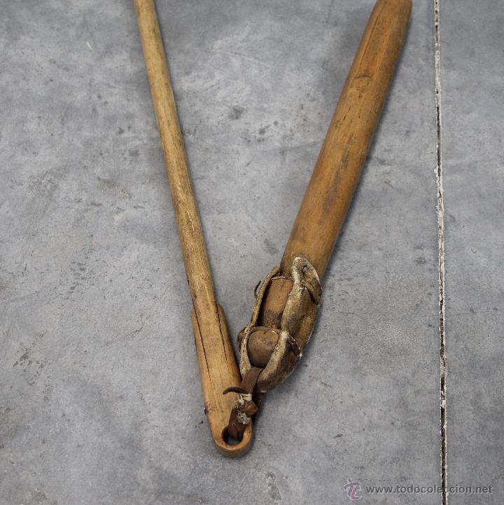 Antig&uuml;edades: HORCA Y ZURRIAGO ANTIGUOS. - Foto 3