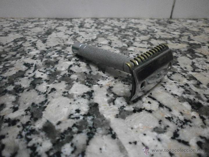 Antig&uuml;edades: MAQUINITA DE AFEITAR MARCA MARAVILLA - Foto 1