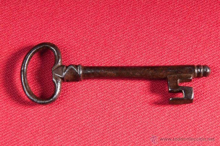 Antig&uuml;edades: LLAVE SIGLO XVIII DE HIERRO FORJADO - Foto 1