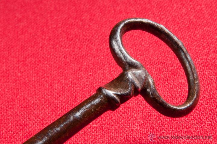 Antig&uuml;edades: LLAVE SIGLO XVIII DE HIERRO FORJADO - Foto 3