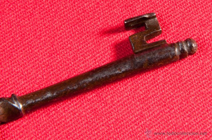 Antig&uuml;edades: LLAVE SIGLO XVIII DE HIERRO FORJADO - Foto 4
