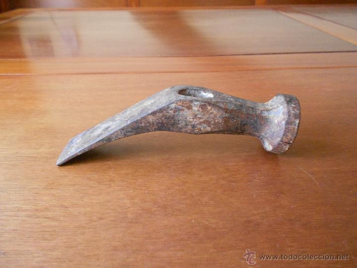 Antig&uuml;edades: ANTIGUO MARTILLO DE ZAPATERO - Foto 1