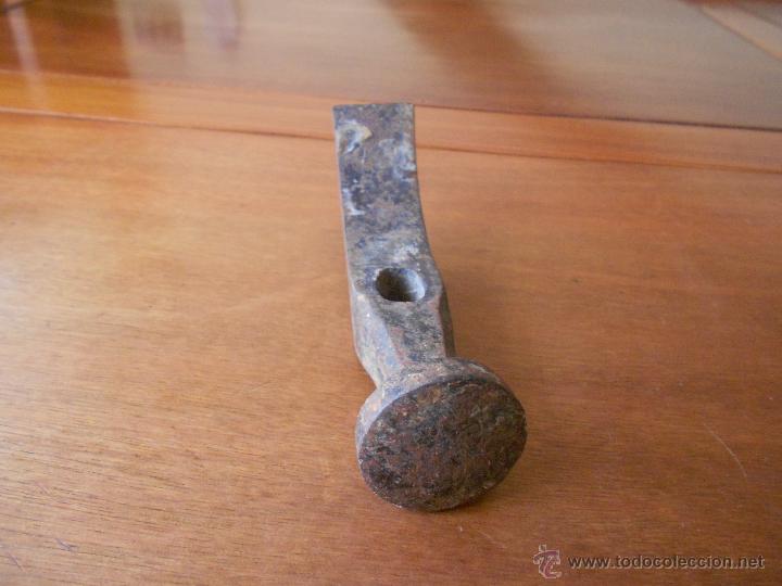 Antig&uuml;edades: ANTIGUO MARTILLO DE ZAPATERO - Foto 2