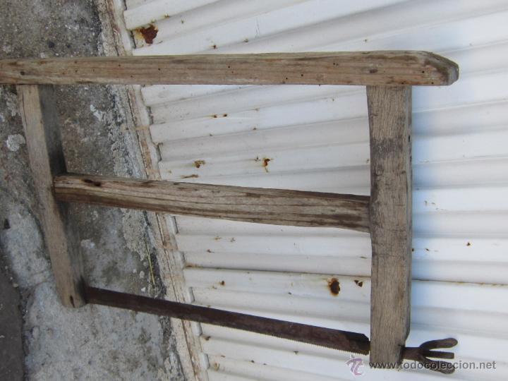 Antig&uuml;edades: antigua sierra de carpintero - Foto 1