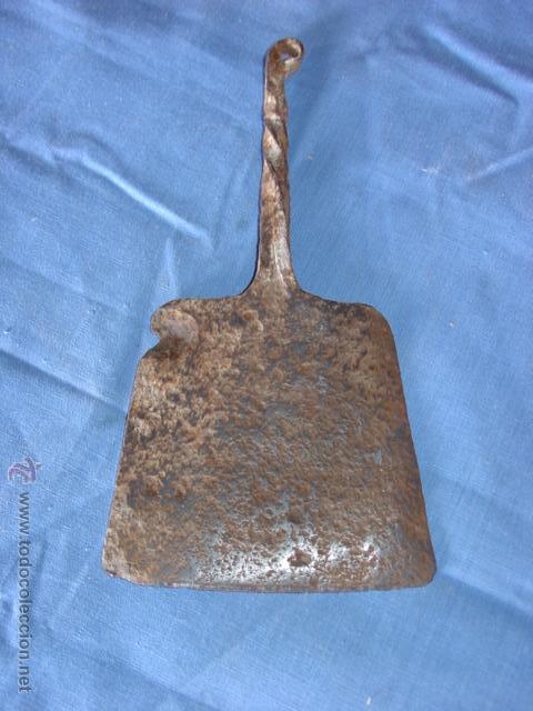 Antig&uuml;edades: Antiqu&iacute;sima herramienta de forja, mango en espiral. - Foto 1