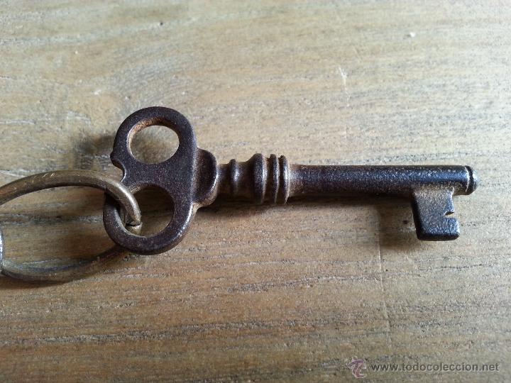 Antig&uuml;edades: ANTIGUA LLAVE DE FORJA 5 CM. - Foto 1