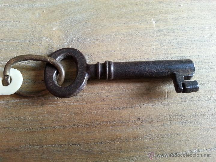 Antig&uuml;edades: ANTIGUA LLAVE DE FORJA 5 CM - Foto 1