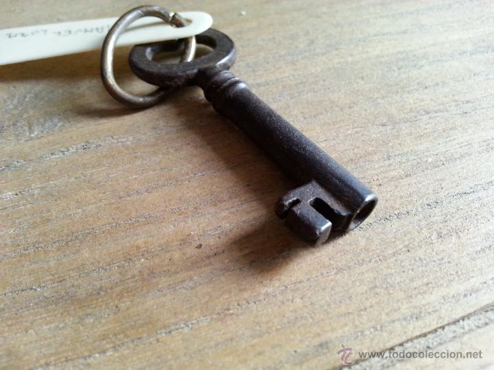 Antig&uuml;edades: ANTIGUA LLAVE DE FORJA 5 CM - Foto 3