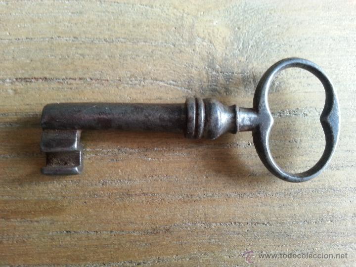 Antig&uuml;edades: ANTIGUA LLAVE DE FORJA 5.70 CM - Foto 1