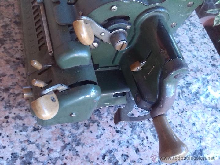 Antig&uuml;edades: antigua calculadora triumphator. - Foto 3