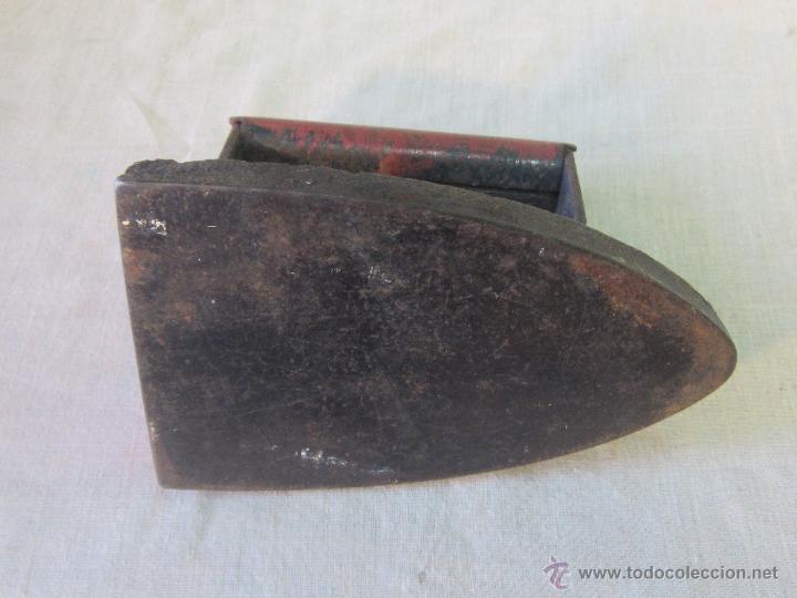Antig&uuml;edades: PLANCHA ANTIGUA DE HIERRO - Foto 2
