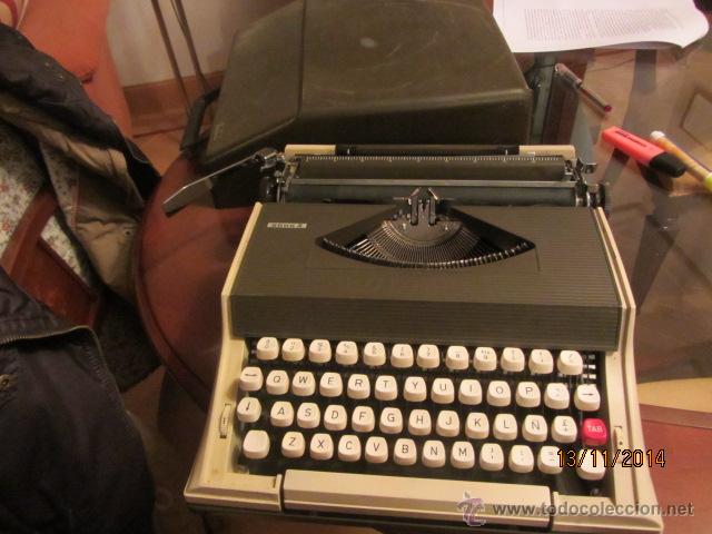 Antig&uuml;edades: antigua maquina de escribir - Foto 2