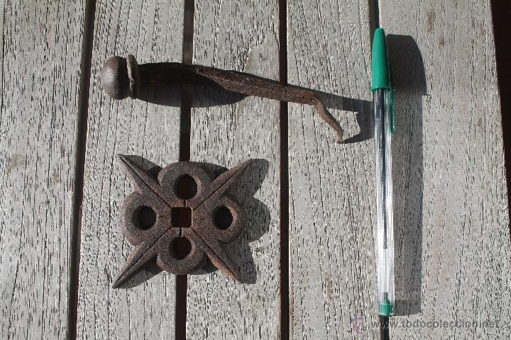 Antig&uuml;edades: Clavos de Forja para Port&oacute;n - Foto 4