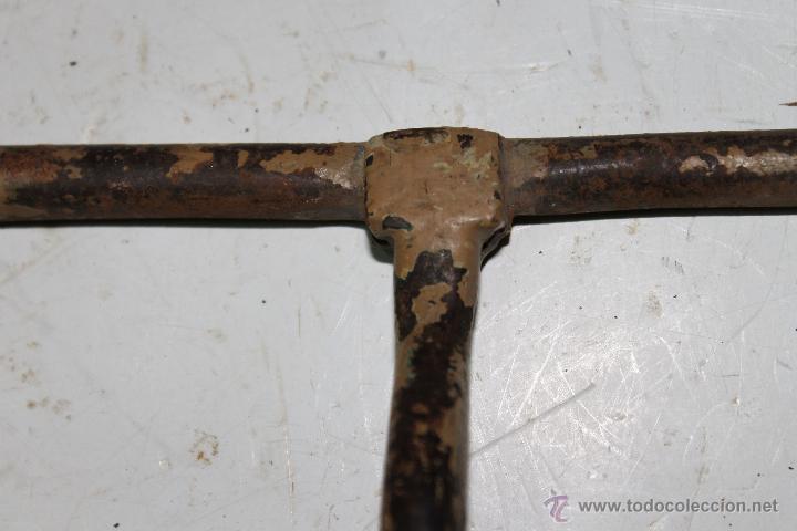 Antig&uuml;edades: PESTILLO (CERROJO) DE HIERRO - Foto 2