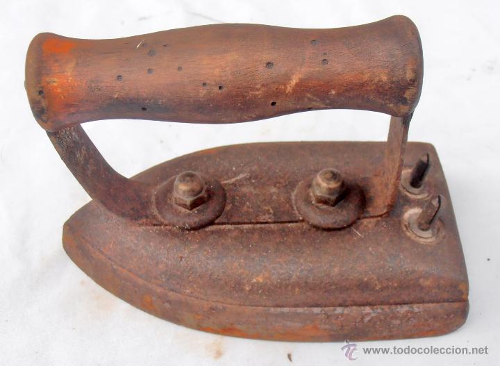 Antig&uuml;edades: PLANCHA ELECTRICA DE HIERRO - Foto 1