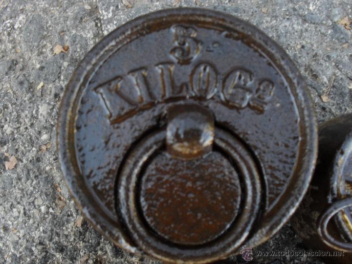 Antig&uuml;edades: JUEGO DE CUARTO PESAS DE HIERRO , NUMERO 3 - Foto 2