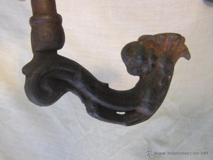 Antig&uuml;edades: llamador en hierro de forja antiguo - Foto 2
