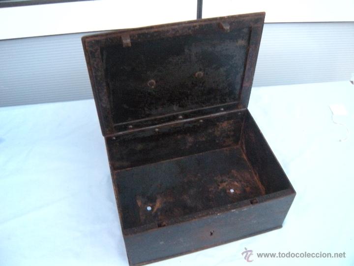 Antig&uuml;edades: ANTIGUA CAJA DE CAUDALES - Foto 6