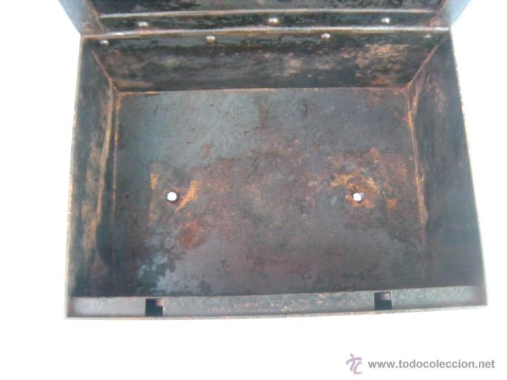 Antig&uuml;edades: ANTIGUA CAJA DE CAUDALES - Foto 7