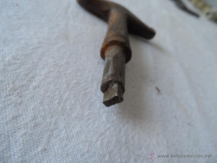 Antig&uuml;edades: LLAVE FORJA RARO CUADRADO - Foto 5