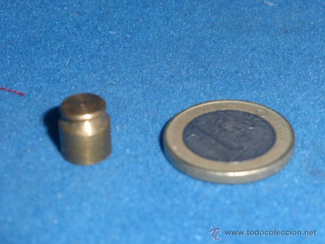 Antig&uuml;edades: PESA DE BRONCE DE 5 GRAMOS PARA BASCULA O PESO. - Foto 1