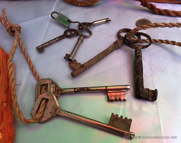 Antig&uuml;edades: COLECCI&Oacute;N DE VIEJAS LLAVES ORIGINALES. - Foto 1