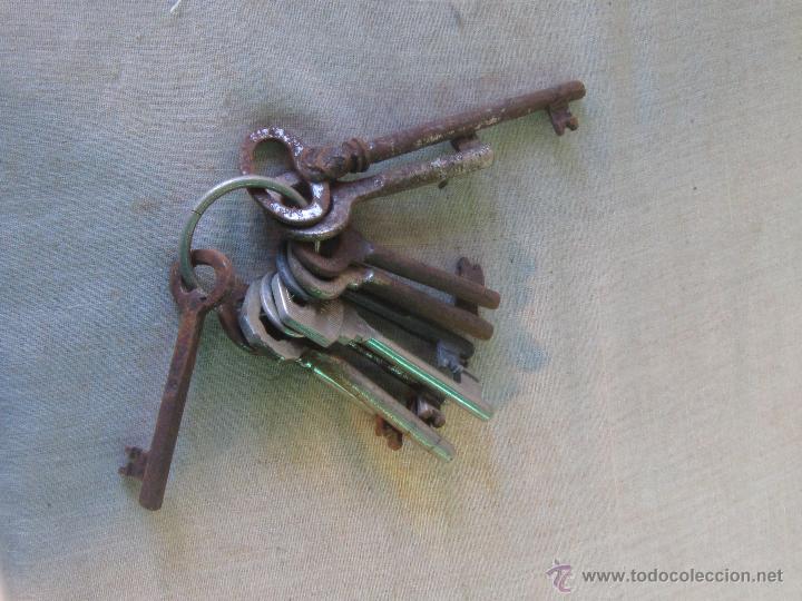 Antig&uuml;edades: LOTE DE LLAVES - Foto 1