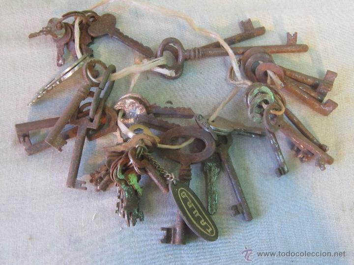 Antig&uuml;edades: LOTE DE LLAVES - Foto 2