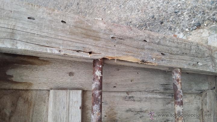 Antig&uuml;edades: antigua ventana de madera con rejas de forja. - Foto 4