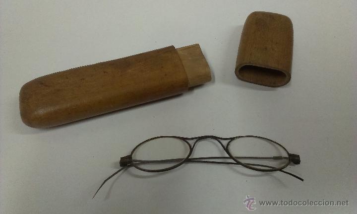 Antig&uuml;edades: MUY ANTIGUAS GAFAS . FUNDA DE MADERA ORIGINAL - Foto 1