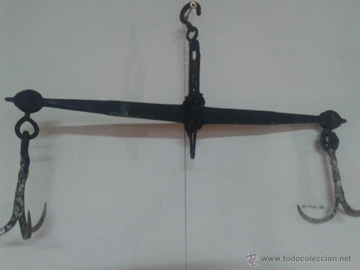 Antig&uuml;edades: BALANZA ROMANA 65cm - Foto 1