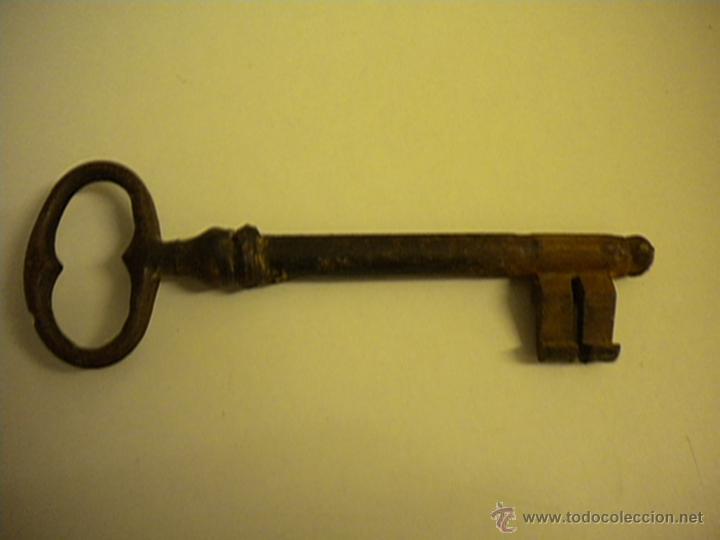 Antig&uuml;edades: ANTIGUA LLAVE DE FORJA S.XVIII. - Foto 1