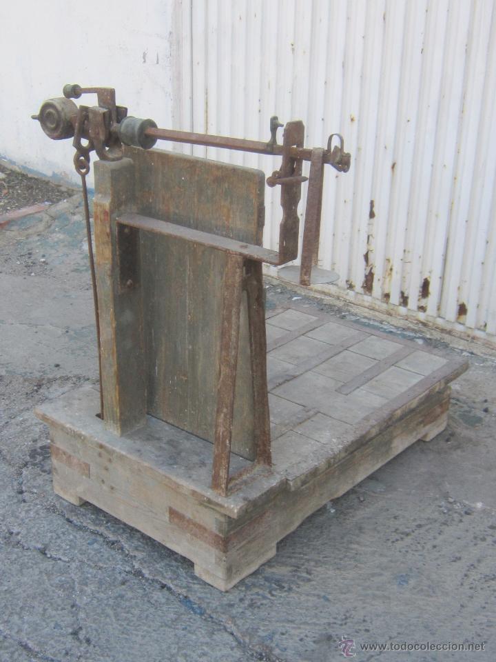 Antig&uuml;edades: BASCULA ANTIGUA - Foto 2