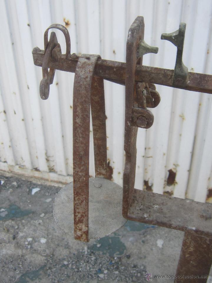 Antig&uuml;edades: BASCULA ANTIGUA - Foto 5