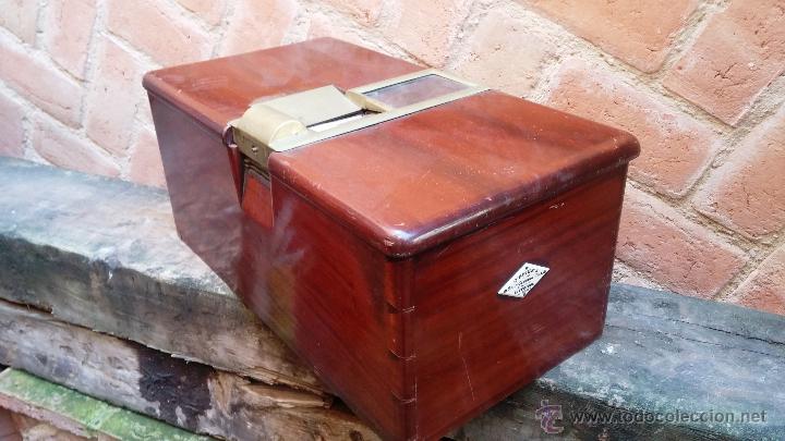 Antig&uuml;edades: Registradora de madera y bronce - Foto 6