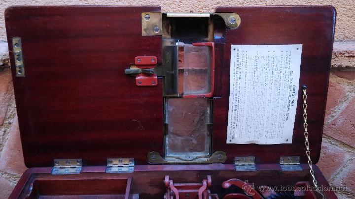 Antig&uuml;edades: Registradora de madera y bronce - Foto 9