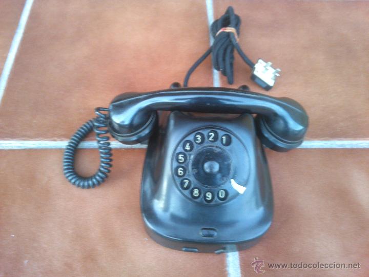 Tel&eacute;fonos: Tel&eacute;fono antiguo de Baquelita 1965. - Foto 1