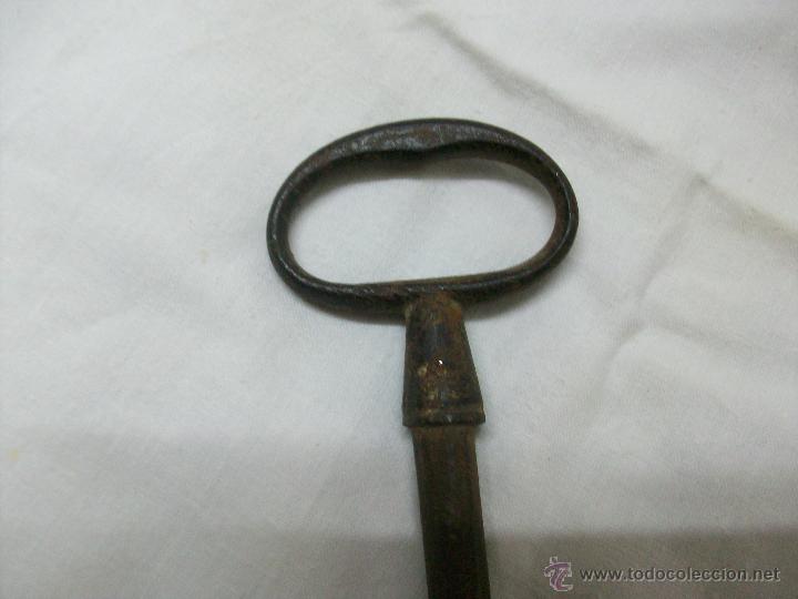 Antig&uuml;edades: ANTIGUA LLAVE-DE FORJA-12CM. - Foto 2