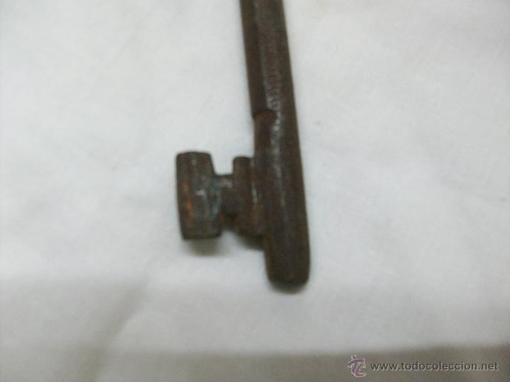 Antig&uuml;edades: ANTIGUA LLAVE-DE FORJA-12CM. - Foto 3