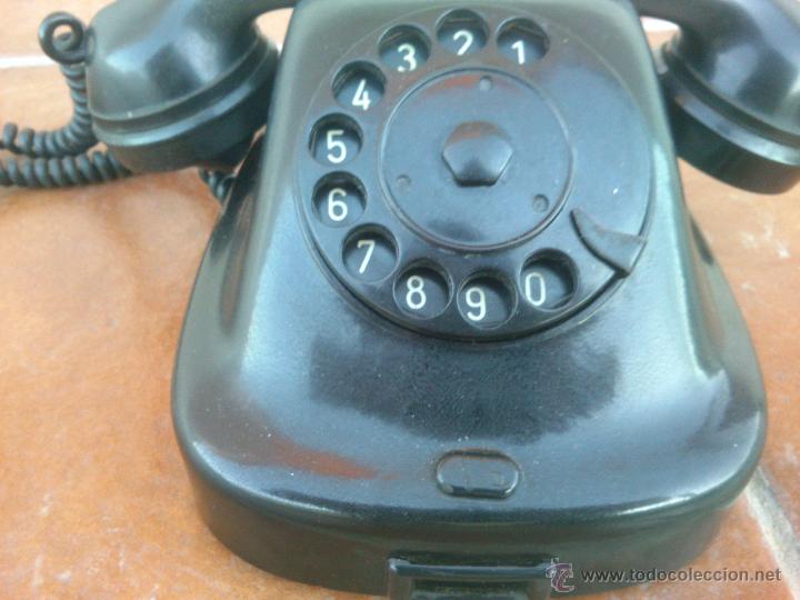 Tel&eacute;fonos: Tel&eacute;fono antiguo de Baquelita 1960. - Foto 2