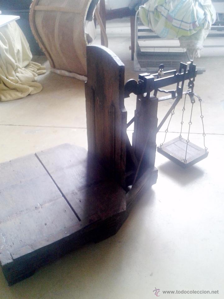 Antig&uuml;edades: ANTIGUA BASCULA DE MUSEO- RESTARADA - Foto 2