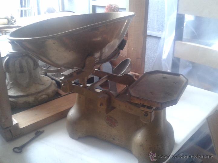 Antig&uuml;edades: ANTIGUA BASCULA FUNCIONANDO - Foto 2
