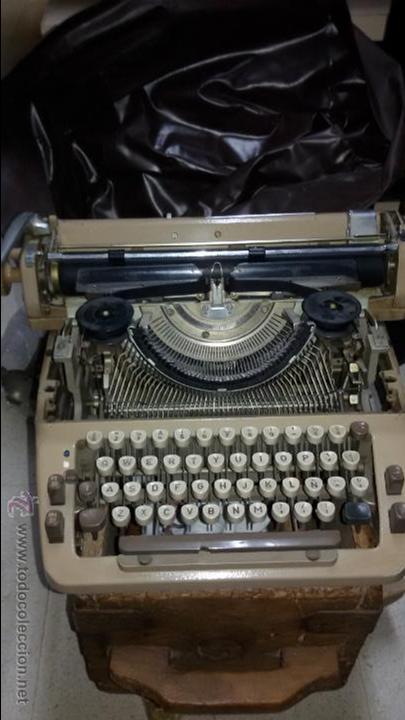 Antig&uuml;edades: M&Aacute;QUINA DE ESCRIBIR TRIUMPH - Foto 1