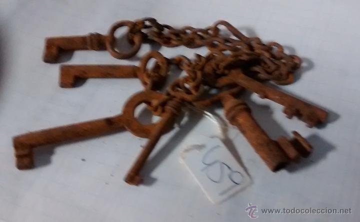 Antig&uuml;edades: Cadena con 6 llaves de 55 cms aprox. - Foto 2