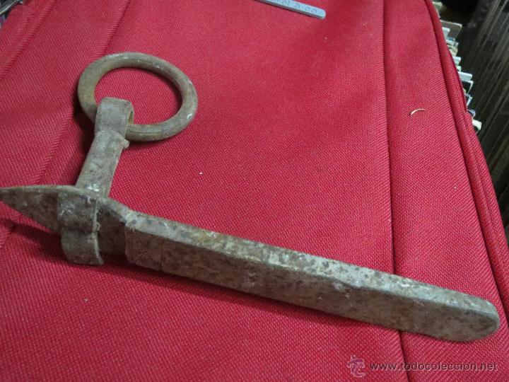 Antig&uuml;edades: ALDABA ANTIGUA 19 CM DE LARGA. - Foto 1