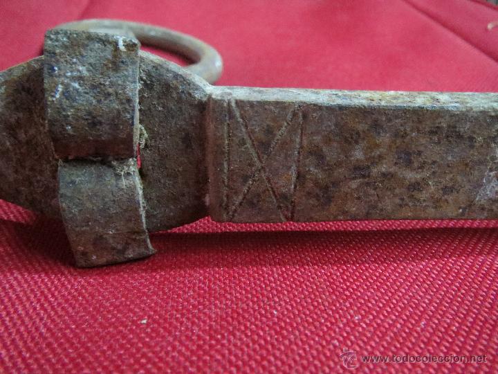 Antig&uuml;edades: ALDABA ANTIGUA 19 CM DE LARGA. - Foto 2