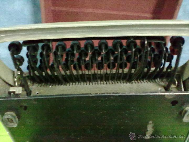 Antig&uuml;edades: MAQUINA DE ESCRIBIR OLIVETTI STUDIO 44 EN SU MALETIN - Foto 11