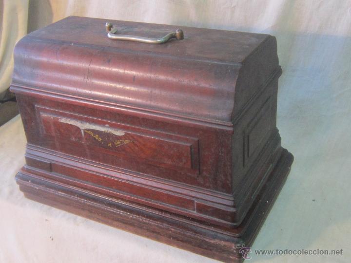 Antig&uuml;edades: maquina antigua de coser - Foto 6